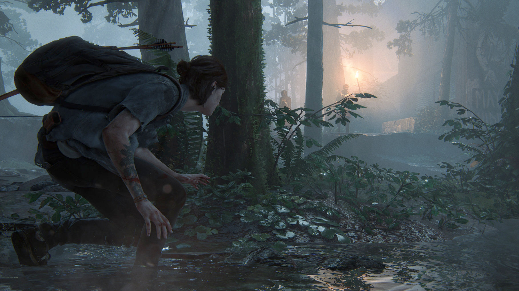 how to switch weapons in the last of us ps4