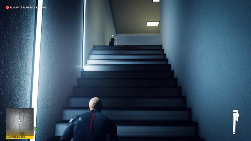 guard-on-stairs-politician-hitman-3